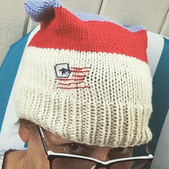 Red white and blue hat with flag - Picture 1 of 2